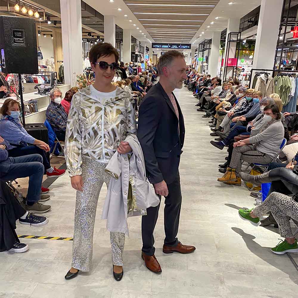 Mode LIVE im Modehaus Jesske - Models mit sommerlicher Abendgarderobe